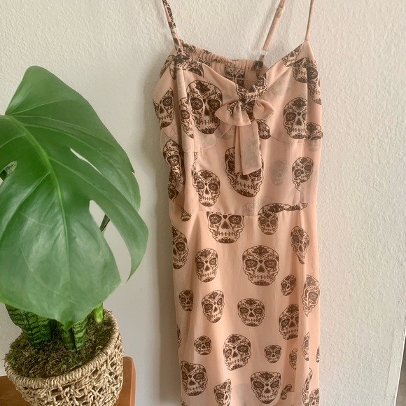 Jawbreaker Dress - Picture 2 of 7